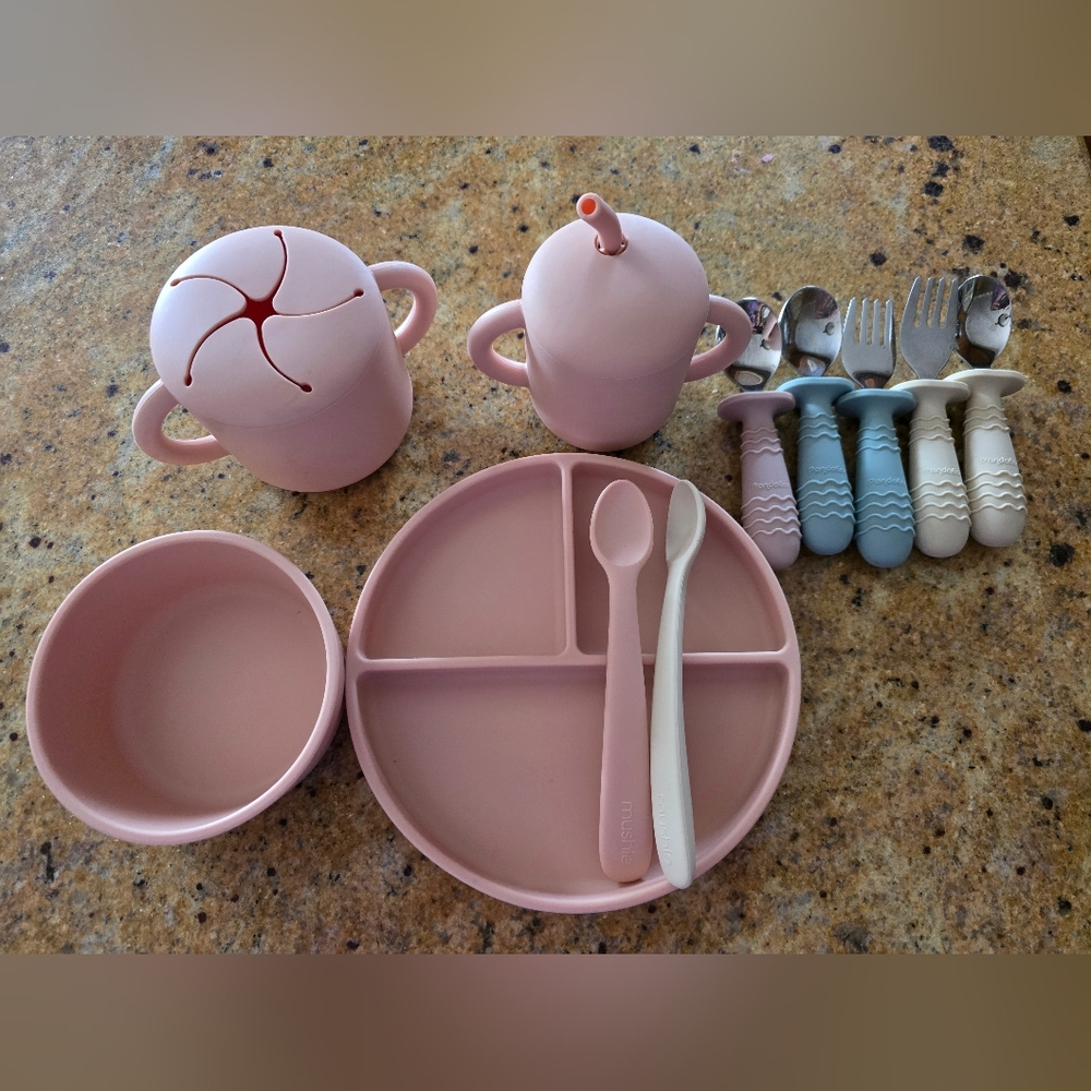 12 Peice Toddler Feeding Set! Mushie & Panda Ear! Blush Pink Color!